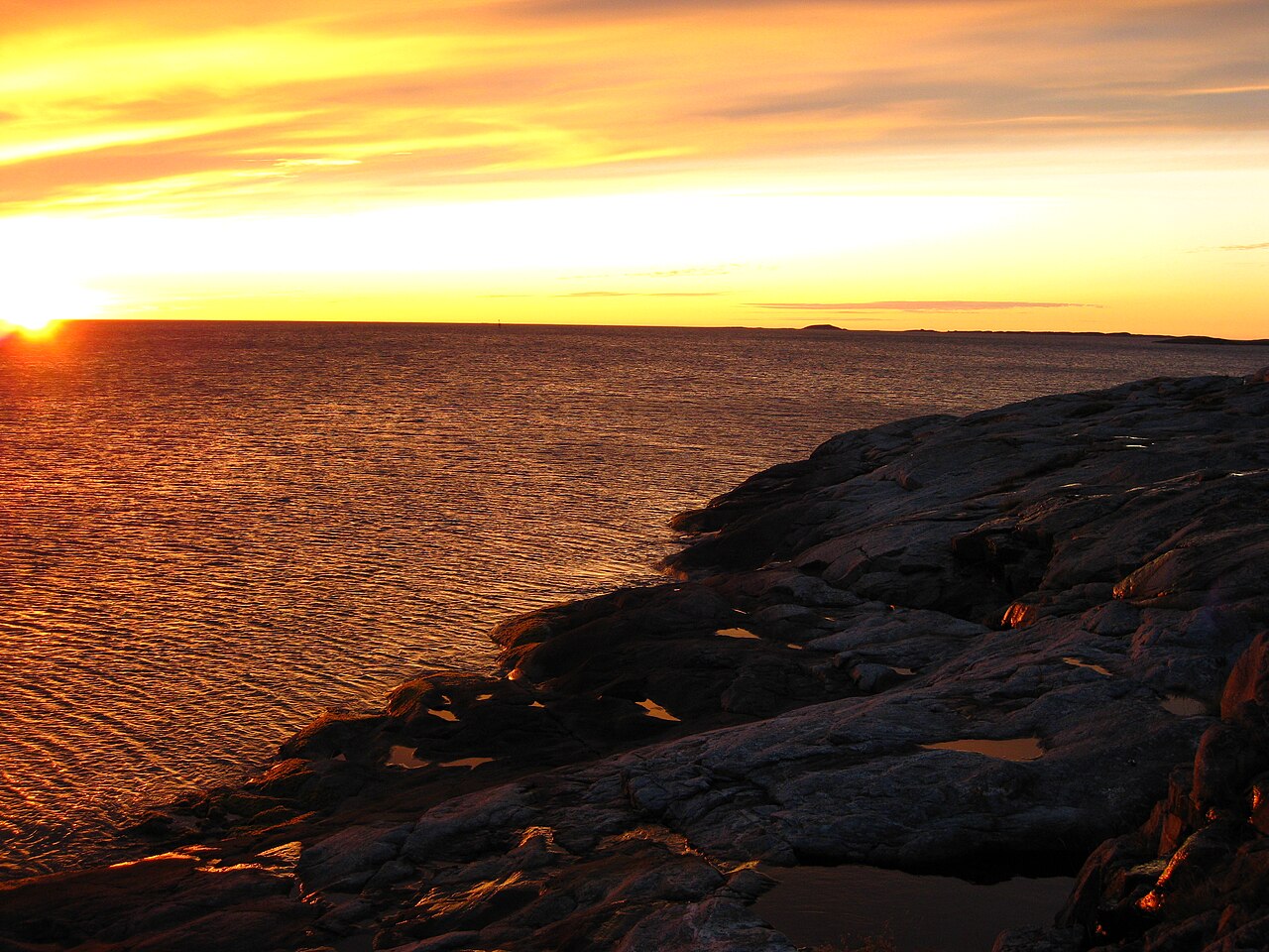 Solnedgang ved Stokkøya i Åfjord